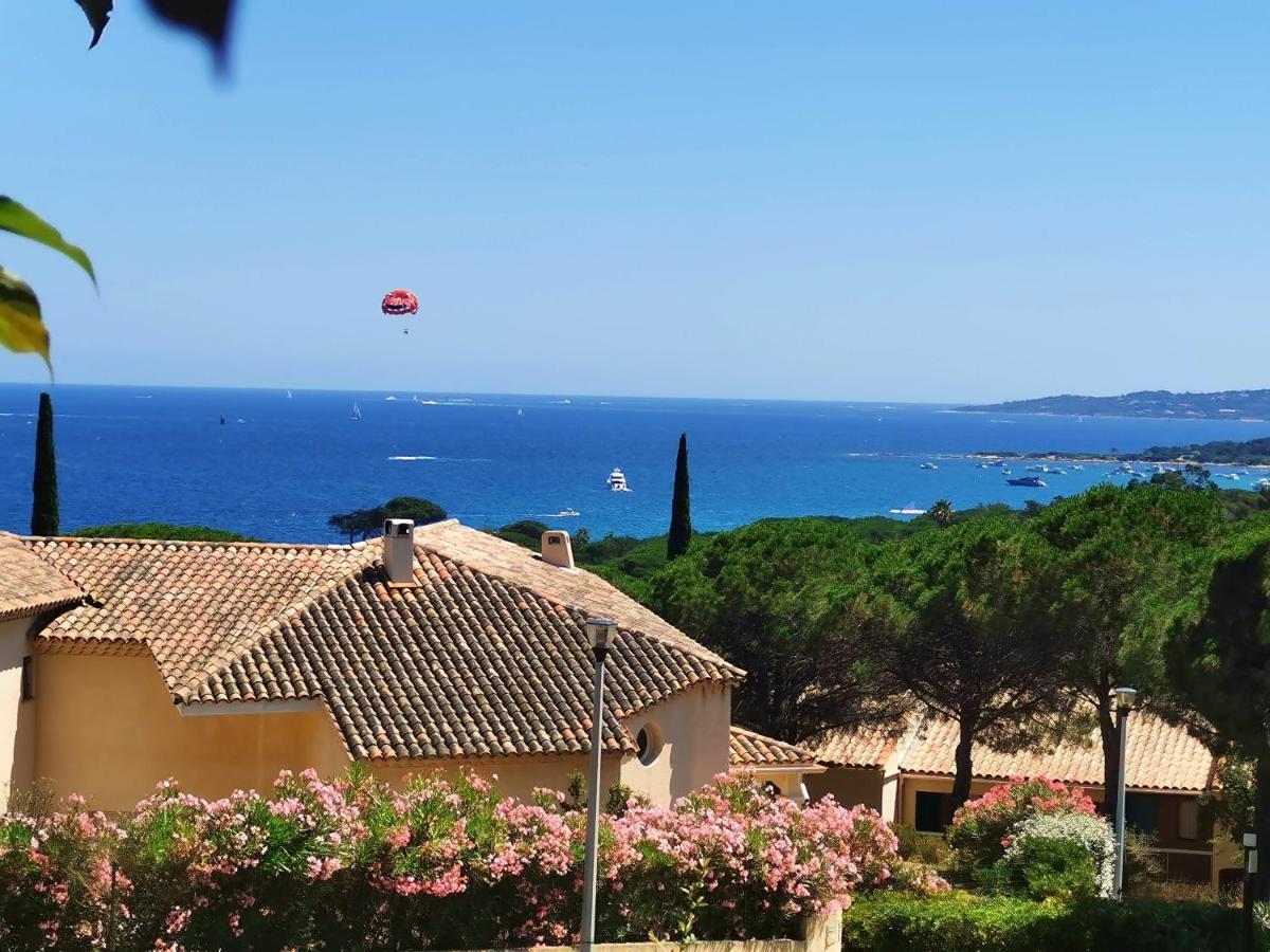 サント・マキシムStudio Bord De Mer Terrasse Vue Mer Piscineアパートメント エクステリア 写真